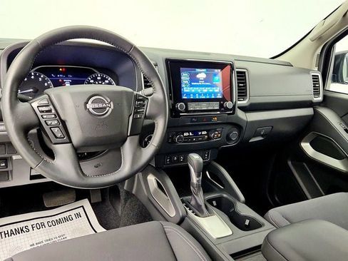 Used 2023 Nissan Frontier SV w/ SV Convenience Package AWD/4WD image 11