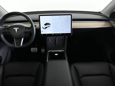 Used 2022 Tesla Model Y Performance image 9