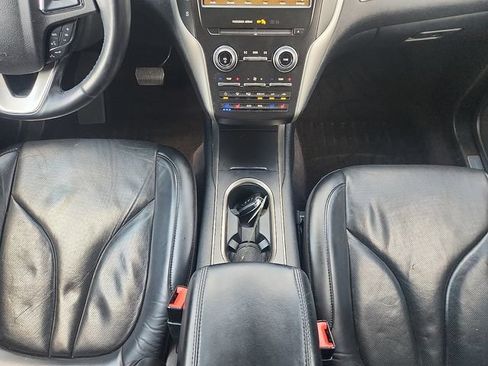 Used 2018 Lincoln MKC Reserve w/ Lincoln MKC Climate Package AWD/4WD image 18