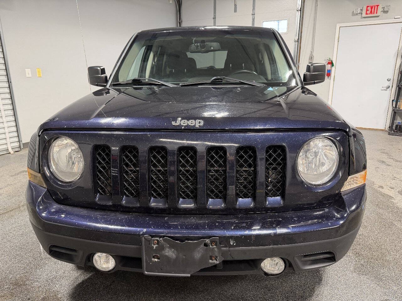 Used 2011 Jeep Patriot Latitude AWD/4WD image 2