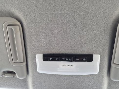 Used 2025 Nissan Kicks Play S FWD image 7