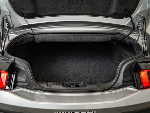 Used 2025 Ford Mustang Premium image 20