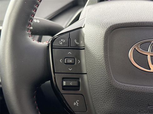 Certified 2025 Toyota Prius Plug-In Hybrid image 17