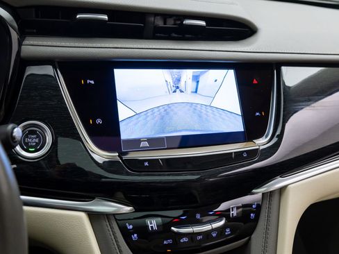 Certified 2023 Cadillac XT6 Premium Luxury image 27