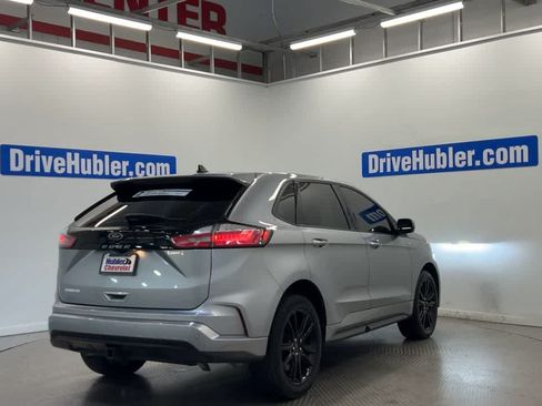 Used 2022 Ford Edge ST-Line w/ Class II Trailer Tow Package AWD/4WD image 2