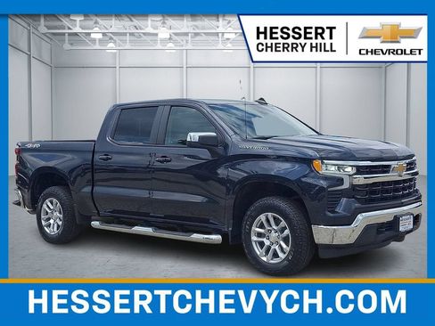 Certified 2023 Chevrolet Silverado 1500 LT AWD/4WD image 1