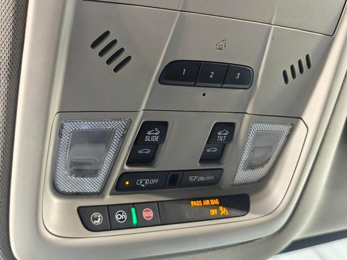 Used 2021 Buick Enclave Essence w/ Sound and Sites Package FWD image 9