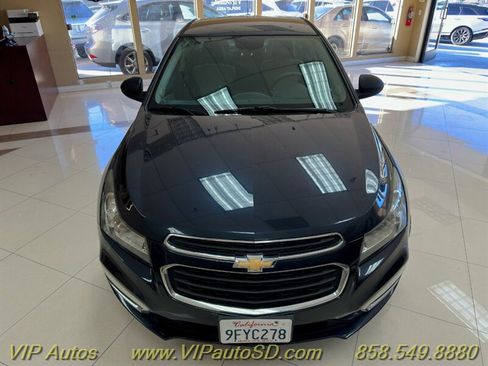 Used 2016 Chevrolet Cruze LS image 2