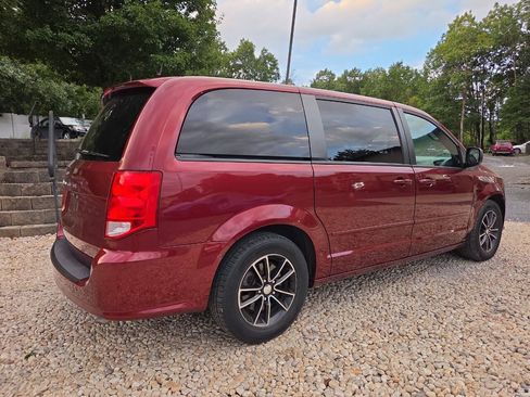 Used 2017 Dodge Grand Caravan SE FWD image 7