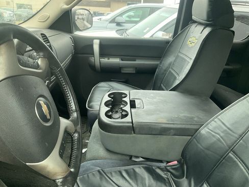 Used 2008 Chevrolet Silverado 1500 LT w/ Power Pack Plus image 9