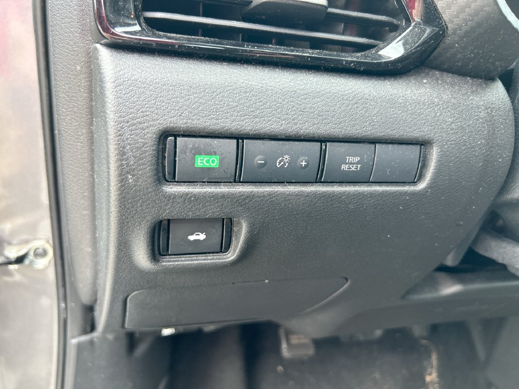 Used 2024 Nissan Sentra SV FWD image 13