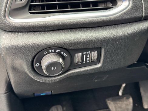 New 2026 Chrysler Pacifica Limited FWD image 31