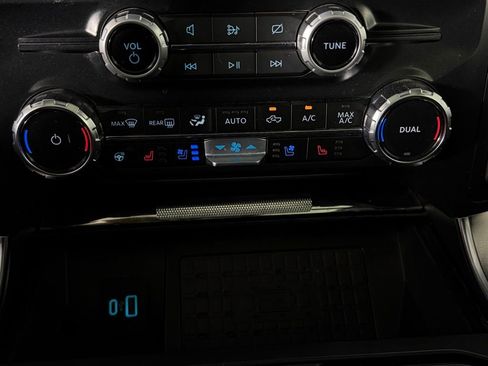 Used 2024 Ford F150 Platinum w/ FX4 Off-Road Package image 18