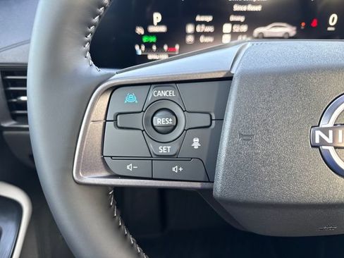 New 2026 Nissan Sentra SL FWD image 30