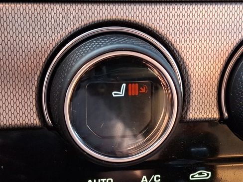 Used 2015 Jaguar F-TYPE Convertible RWD image 22
