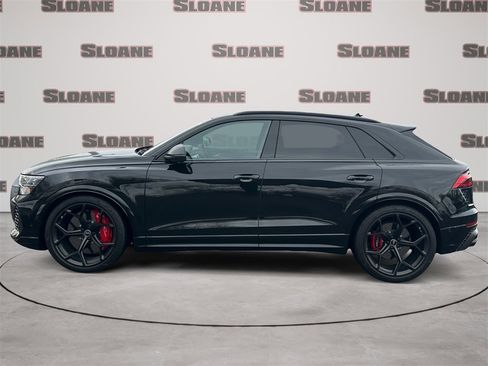 Used 2025 Audi RS Q8 performance image 2