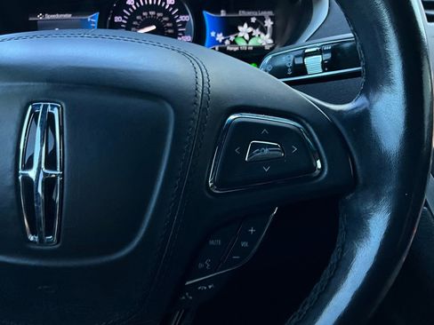 Used 2019 Lincoln MKZ Reserve w/ Luxury Package image 37