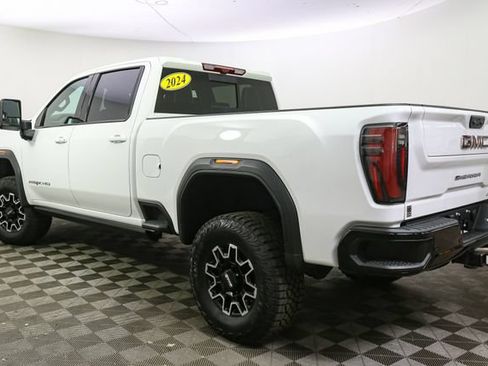 Used 2024 GMC Sierra 2500 AT4X w/ Snow Plow Prep/Camper Package AWD/4WD image 9
