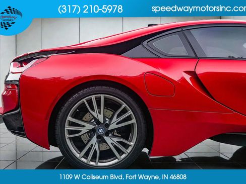 Used 2017 BMW i8 image 10