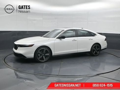 Used 2024 Honda Accord Sport image 7