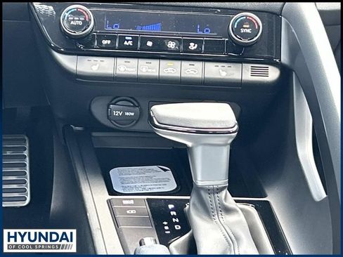 New 2026 Hyundai Elantra SEL Sport FWD image 25