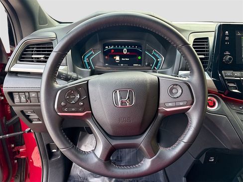 Used 2023 Honda Odyssey Sport image 11