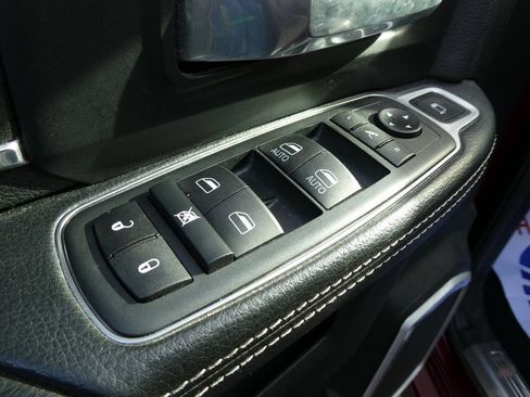 Used 2020 RAM 3500 Laramie image 23