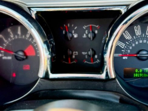 Used 2006 Ford Mustang GT RWD image 15