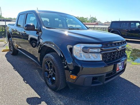 Used 2024 Ford Maverick XLT w/ XLT Luxury Package AWD/4WD image 3