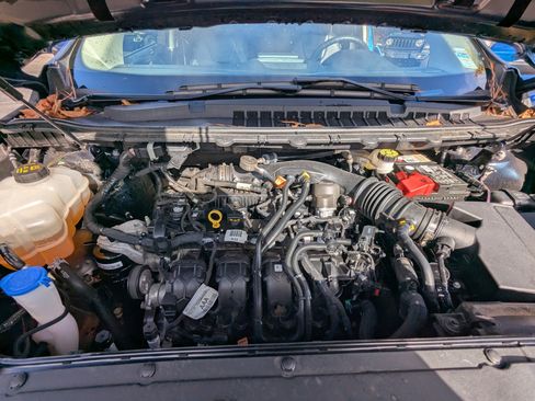 Used 2022 Ford Edge Titanium image 28