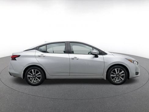 Used 2025 Nissan Versa SV FWD image 10
