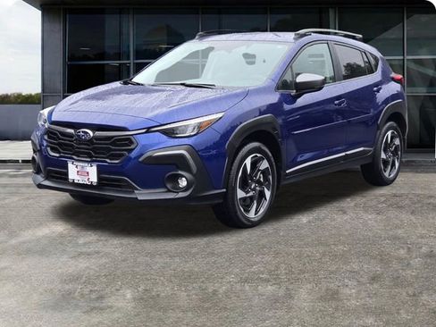 Certified 2025 Subaru Crosstrek 2.5i Limited w/ Crosstrek Mirror Package image 6