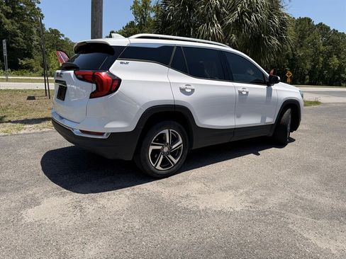 Used 2021 GMC Terrain SLT FWD image 4