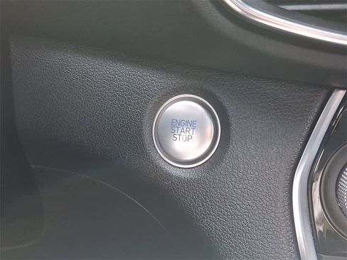 Used 2020 Hyundai Santa Fe SEL w/ Convenience + Premium Package image 23