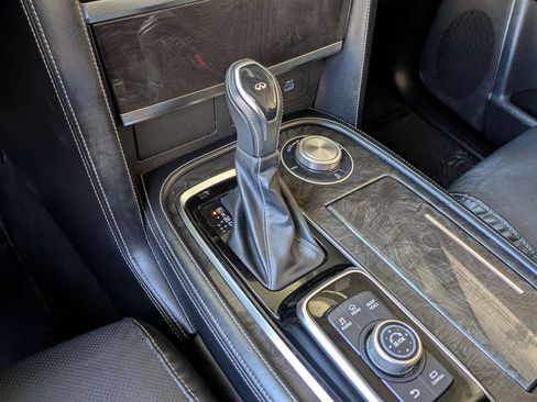 Used 2024 INFINITI QX80 Luxe AWD/4WD image 18