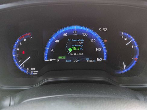 Used 2022 Toyota Corolla LE image 31