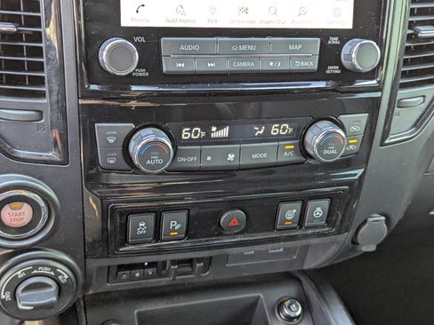 Used 2024 Nissan Titan PRO-4X w/ Pro-4x Convenience Package image 32