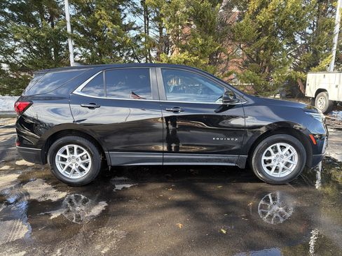 Used 2023 Chevrolet Equinox LT image 11