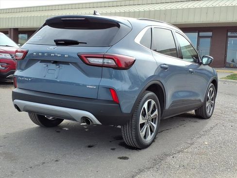 Used 2023 Ford Escape Platinum image 5