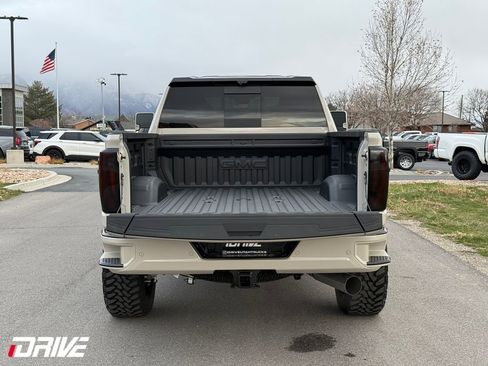 Used 2026 GMC Sierra 2500 AT4 w/ AT4 Premium Plus Package AWD/4WD image 13
