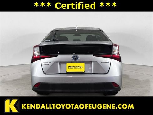 Certified 2022 Toyota Prius LE image 4