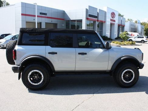 Used 2024 Ford Bronco Badlands AWD/4WD image 4