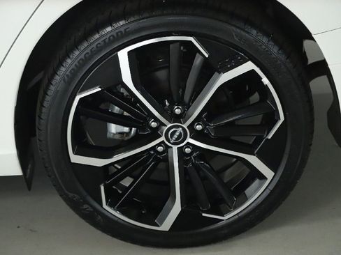 Certified 2025 Nissan Altima 2.5 SR AWD/4WD image 39
