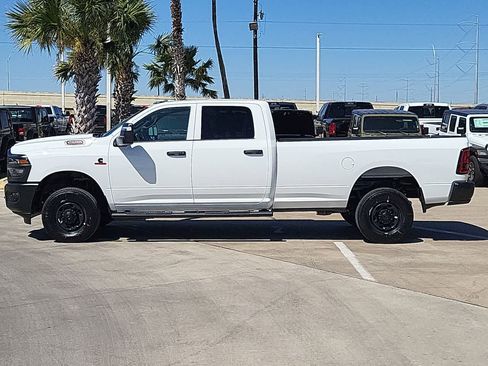 New 2026 RAM 2500 Tradesman AWD/4WD image 11