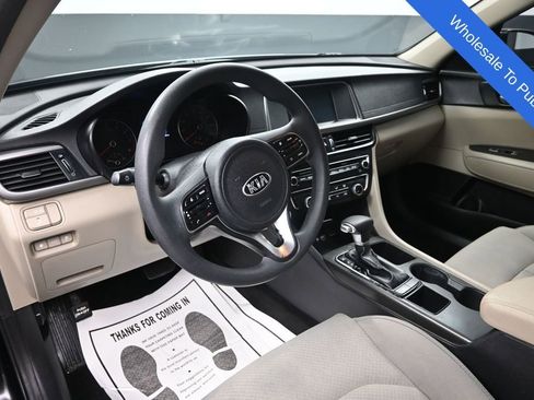Used 2018 Kia Optima LX w/ 17" Alloy Wheels Package FWD image 13