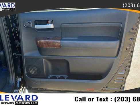 Used 2011 Toyota Tundra Limited w/ Platinum Pkg image 16