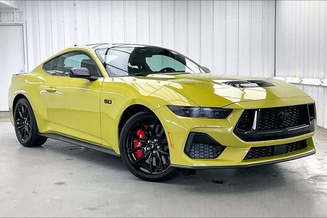 Used 2025 Ford Mustang GT Premium RWD image 1