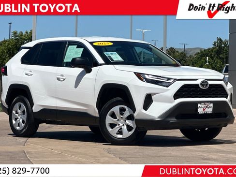 Used 2025 Toyota RAV4 LE AWD/4WD image 1