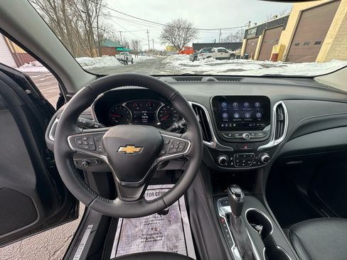 Used 2021 Chevrolet Equinox Premier w/ Redline Edition AWD/4WD image 12