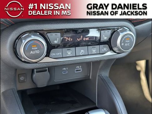 New 2025 Nissan Versa SR image 15